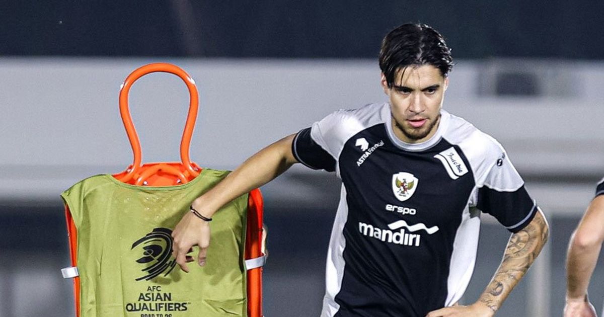 Kevin Diks mengungkapkan kekecewaan setelah debutnya bersama Timnas Indonesia berakhir dengan cedera